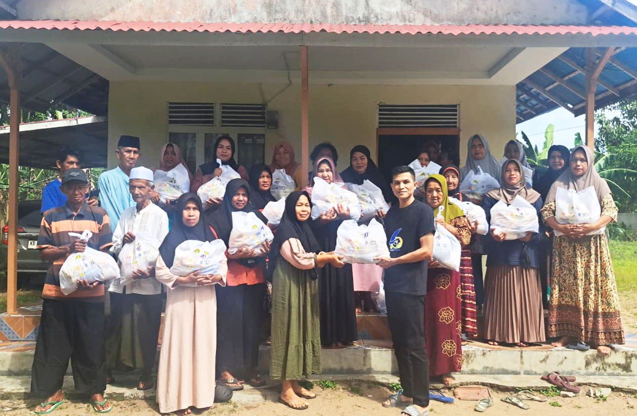 Di HUT ke-6, AJK Salurkan 500 Paket Sembako Gratis untuk Masyarakat