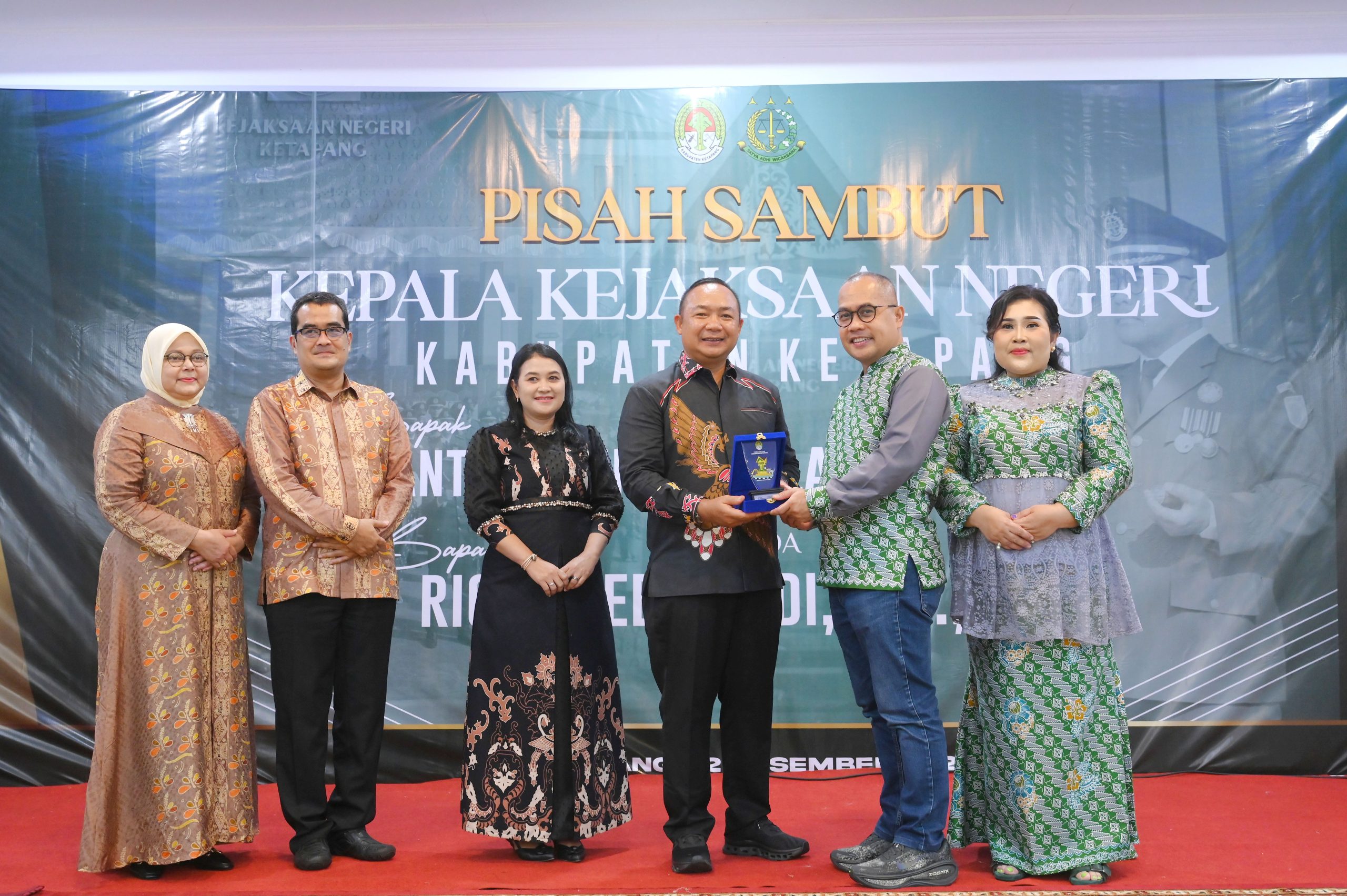 Bupati dan Wabup Hadiri Pisah Sambut Kajari Ketapang