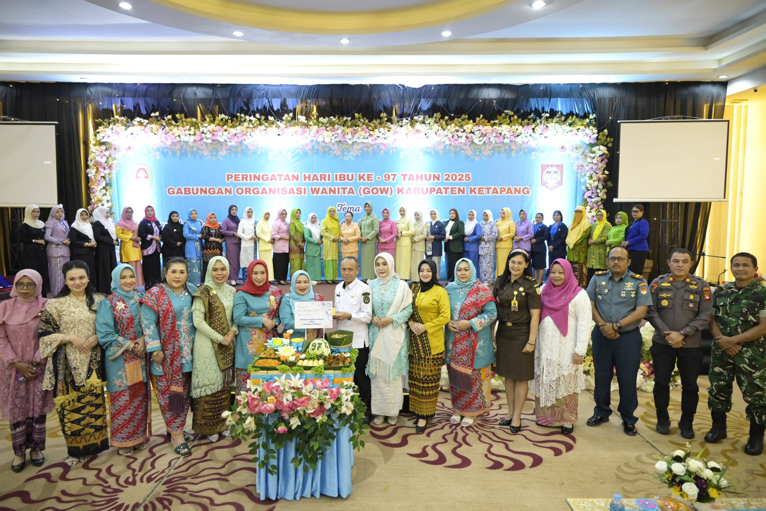 Sekda Ketapang Hadiri Peringatan hari Ibu ke-97