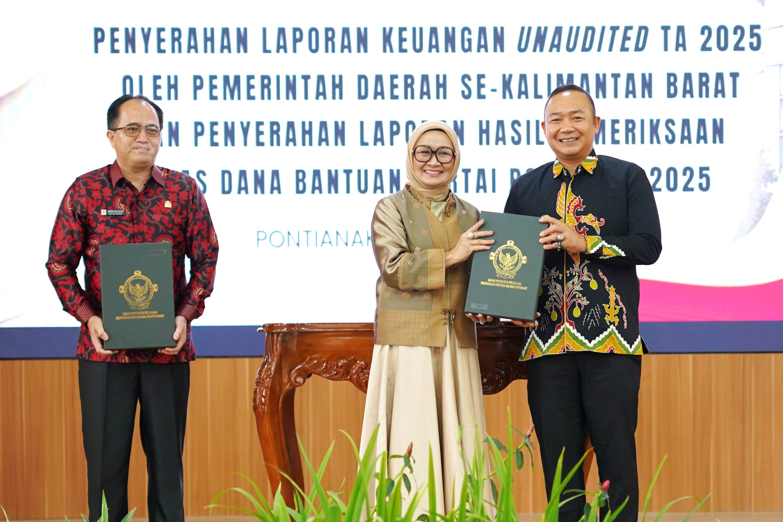 Hadiri Penyerahan LHP BPK, Bupati Komitmen Jaga Transparansi Keuangan