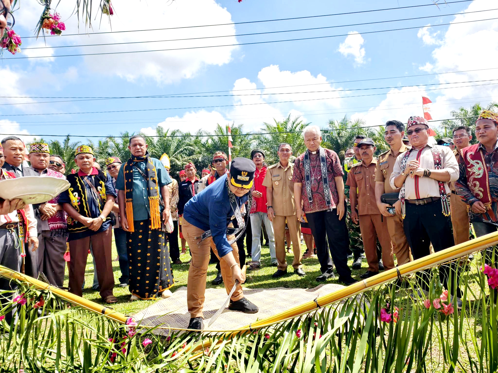 Bupati Ketapang Hadiri Pesta Perak Paroki Santo Carolus Boromeus Ke – 25