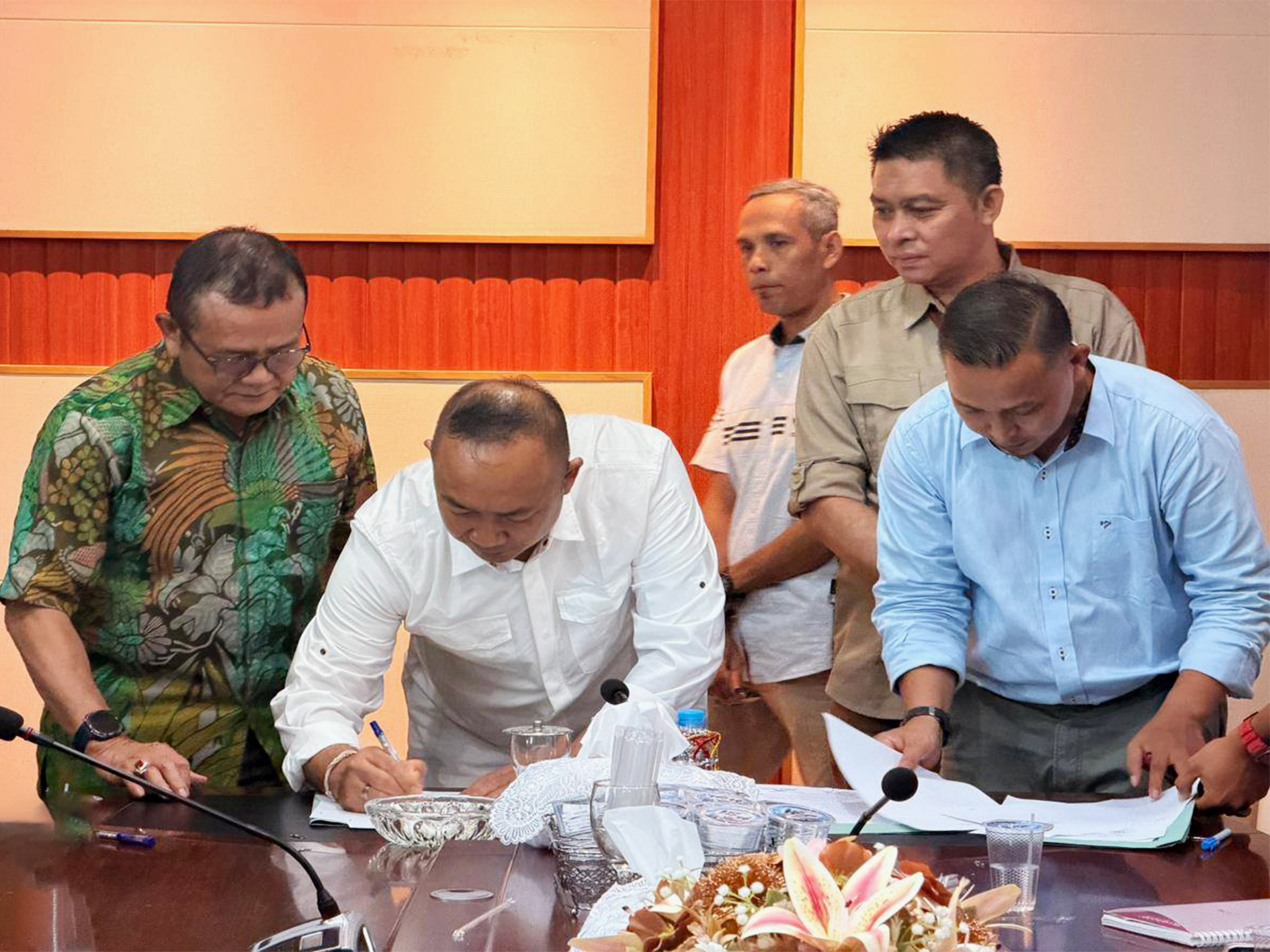 Bupati Pimpin Mediasi Permasalah PT.RSM & Warga Mambuk,TKD Akan Dipenuhi, Kebun Plasma Verifikasi Ulang