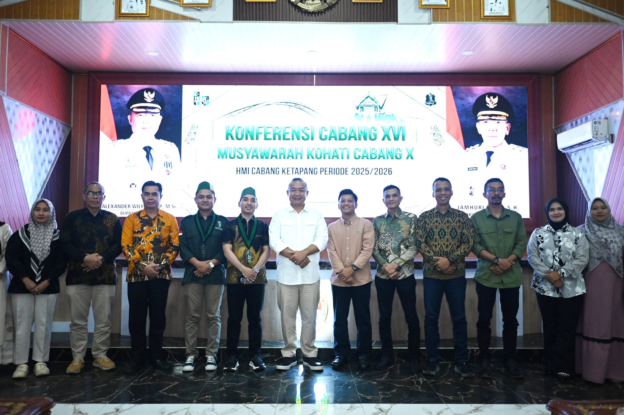Buka KONFERCAB XVI dan MUSKOHCAB X HMI Ketapang, Bupati Dorong Mahasiswa Jadi Agen Perubahan dan Peduli Karhutla