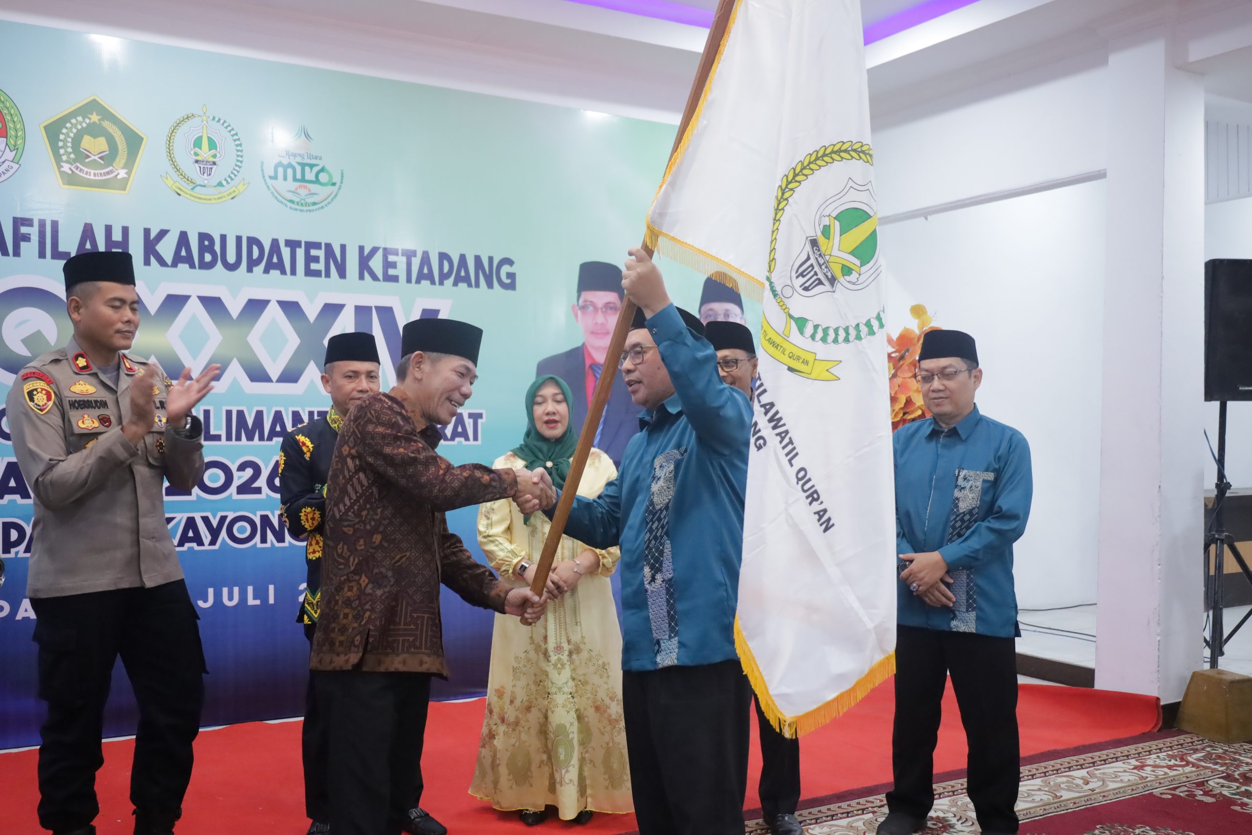 Wabup Ketapang Lepas 54 Kafilah Ketapang mengikuti MTQ XXXIV Kalbar di KKU, Targetkan Prestasi dan Cetak Generasi Qurani