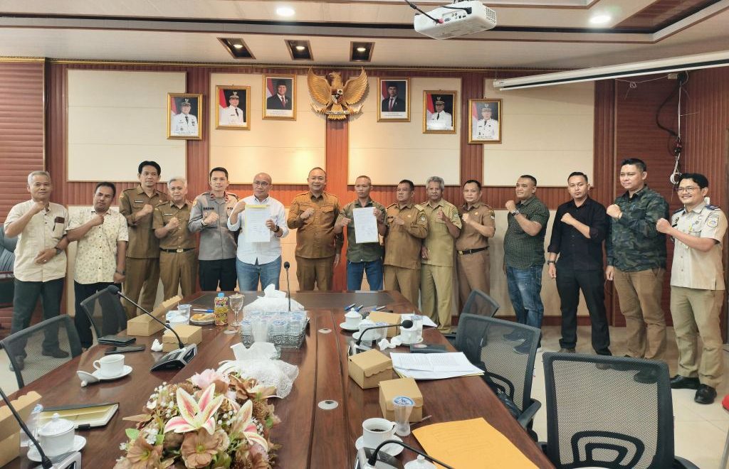 Bupati Ketapang Tegaskan Penyelesaian Konflik PT RSM dan Masyarakat Segar Wangi, Sepakati Plasma 50 Hektare dan TKD 6 Hektare