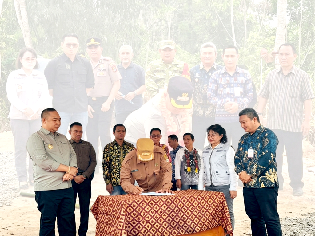 BUPATI KETAPANG APRESIASI 7 DESA DEKLARASI ODF, DORONG HIDUP SEHAT DAN TINGKATKAN KUALITAS SDM